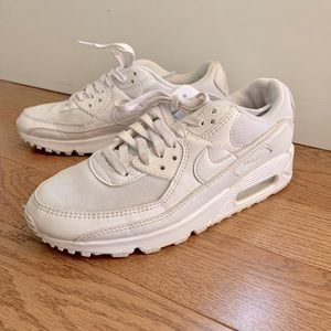 Nike Air Max 90 Women's Shoes US 8 / EUR 39